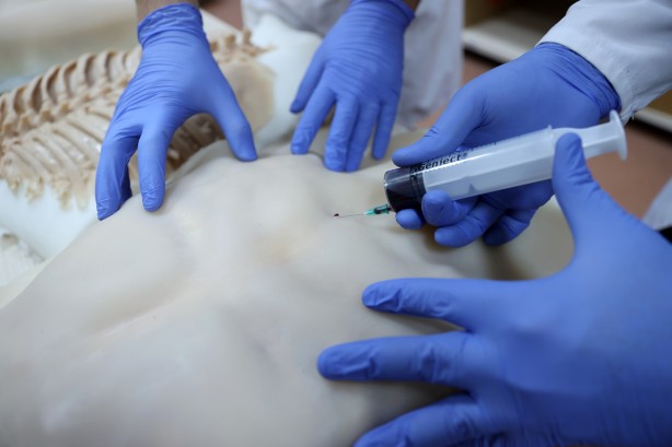 Foto - Tıpatıp benzerlerini yapıyorlar! 200 tıbbi maket üretildi bile...