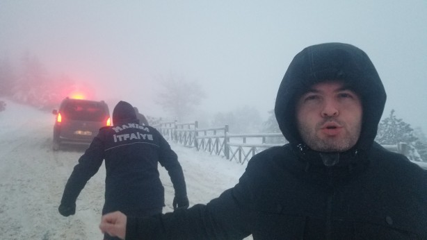 Foto - Tipide mahsur kalan ailelerin imdadına yetişen yetkililer uyardı: Gelmeyin!