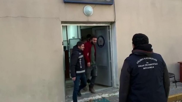 Foto - TIR dorsesinden 133 kaçak göçmen çıktı