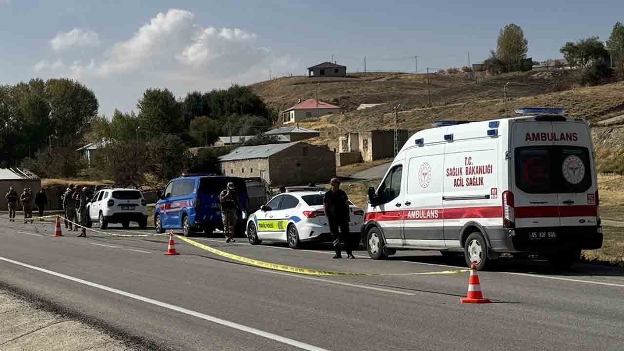 Foto - Tır ile minibüs çarpıştı: 1 ölü, 11 yaralı 