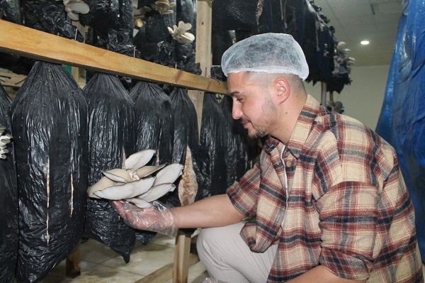 Foto - Tır şoförlüğünü bıraktı işini kurdu! Ayda 500 kilo üretiyor