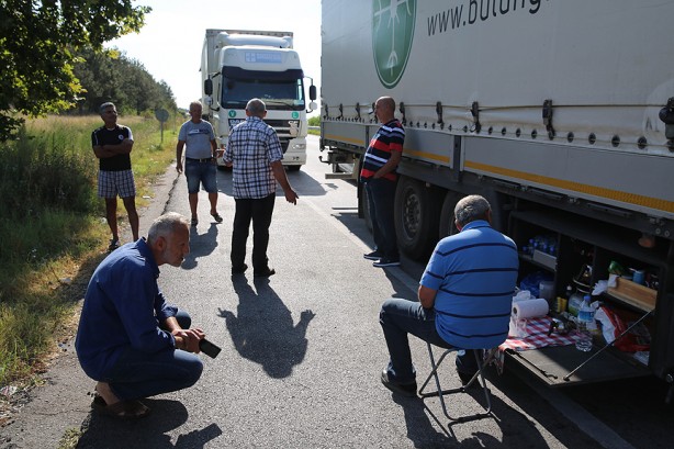 Foto - Tır sürücüleri, bayramı buruk geçiriyor