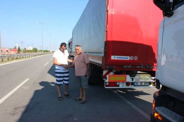 Foto - Tır sürücüleri, bayramı buruk geçiriyor