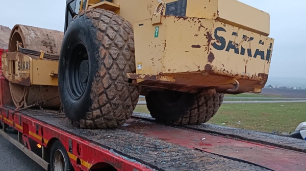 Foto - TIR'la çarpışan otomobil hurdaya döndü: 4 yaralı