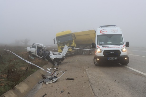 Foto - Tırla çarpışan otomobilin sürücüsü hayatını kaybetti