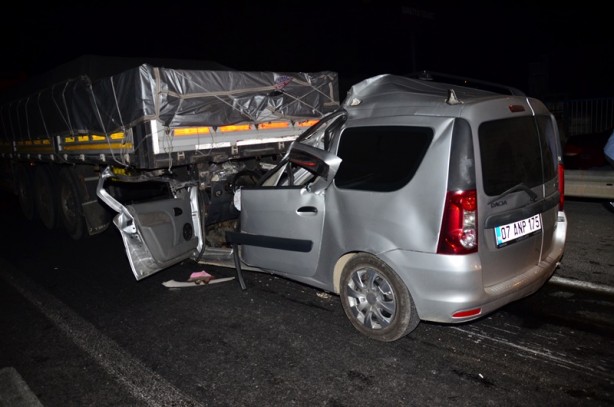 Foto - Tırla otomobil çarpıştı: 1 ölü