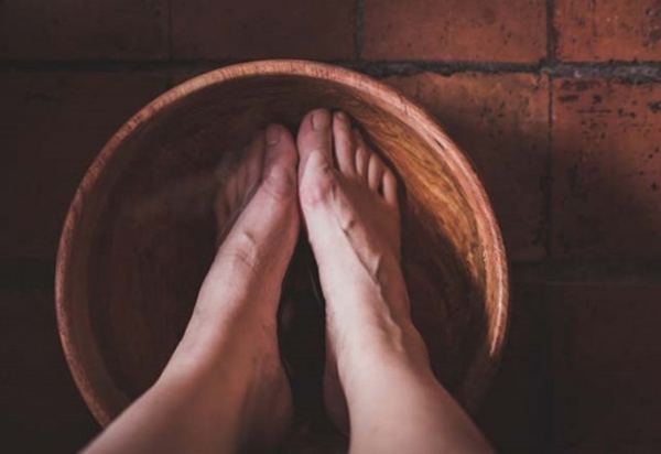 Foto - Tırnak mantarı nasıl geçer?