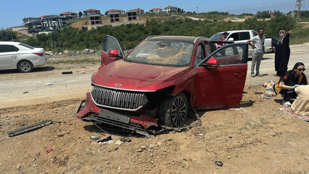 TOGG 4 metre yükseklikten yola uçtu! Yaralılar var!