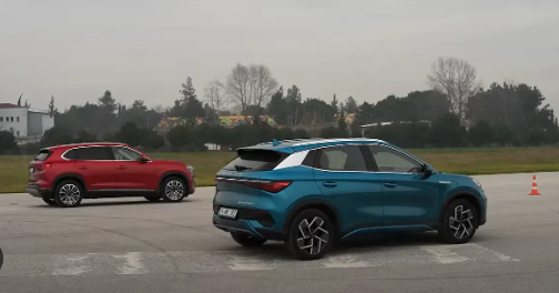 TOGG T10X ile Çinli BYD Atto yarıştı! Sonuç depreme neden oldu