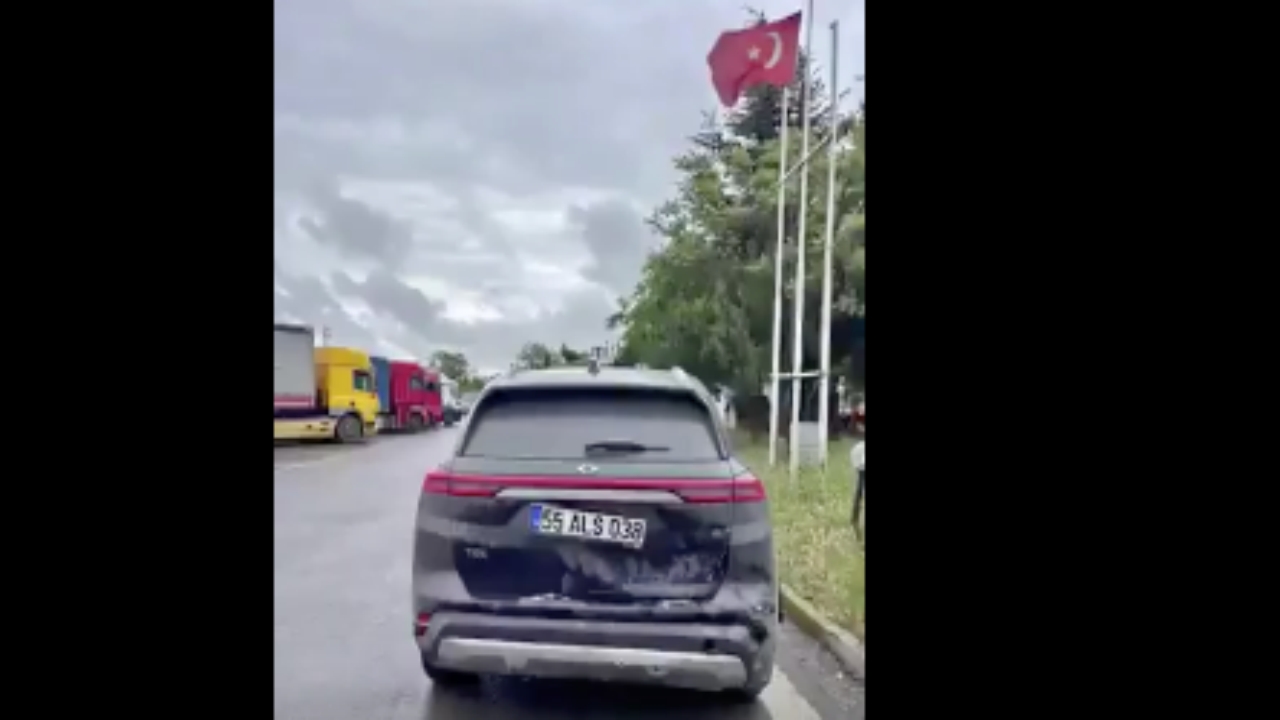 Foto - TOGG ile Mercedes çarpıştı, o görüntüler olay oldu! Vay vay vay