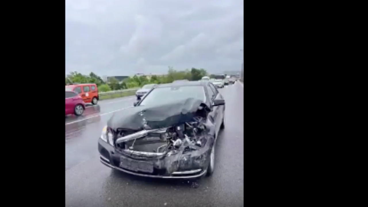 Foto - TOGG ile Mercedes çarpıştı, o görüntüler olay oldu! Vay vay vay