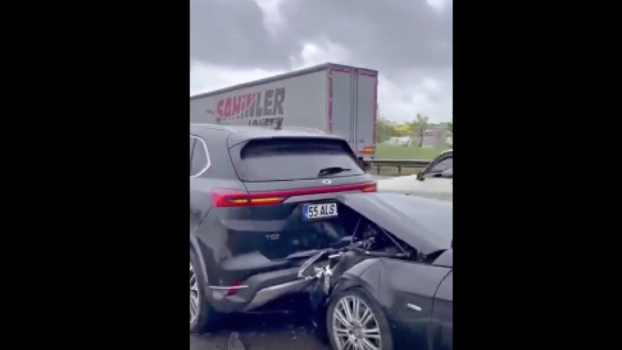 Foto - TOGG ile Mercedes çarpıştı, o görüntüler olay oldu! Vay vay vay