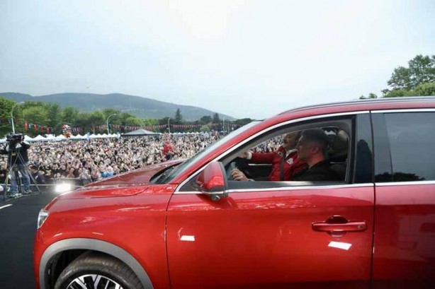 Foto - Togg sahneye geldi! İçinden çıkan ismi görenler gözlerine inanamadı