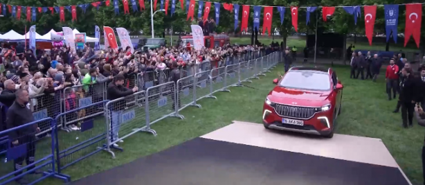 Foto - Togg sahneye geldi! İçinden çıkan ismi görenler gözlerine inanamadı