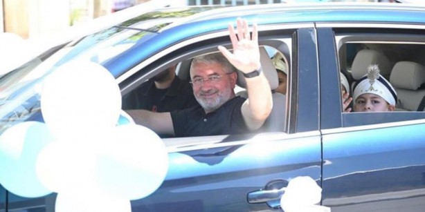 Foto - TOGG sünnet arabası oldu! Şoför koltuğuna belediye başkanı oturdu
