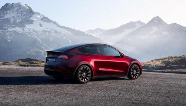 Foto - Togg T10X ve Tesla Model Y karşılaştırması