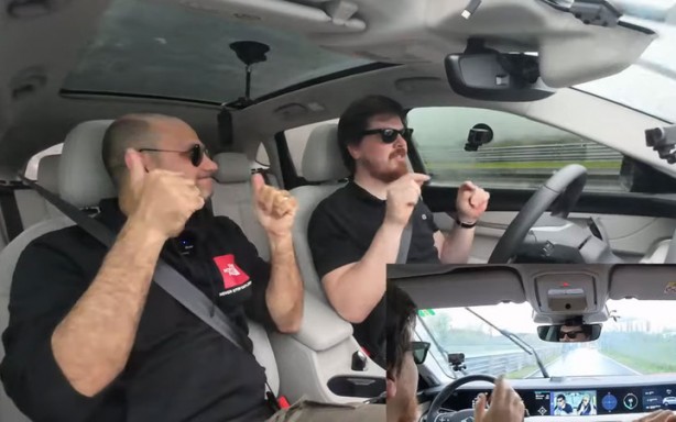 Foto - Togg, ünlü yarış pisti Nürburgring’de! Pilot Emir Aşarı Togg ile yağmurda iki tur attı, herkesi ipe dizdi! İşte olay görüntüler