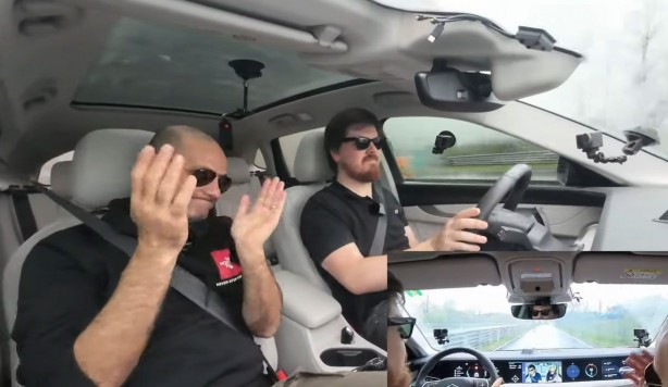 Foto - Togg, ünlü yarış pisti Nürburgring’de! Pilot Emir Aşarı Togg ile yağmurda iki tur attı, herkesi ipe dizdi! İşte olay görüntüler