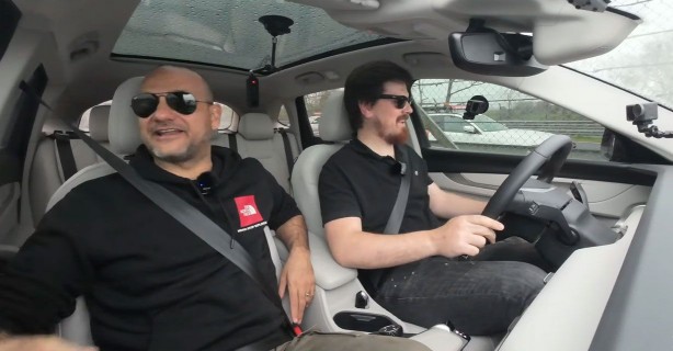 Foto - Togg, ünlü yarış pisti Nürburgring’de! Pilot Emir Aşarı Togg ile yağmurda iki tur attı, herkesi ipe dizdi! İşte olay görüntüler