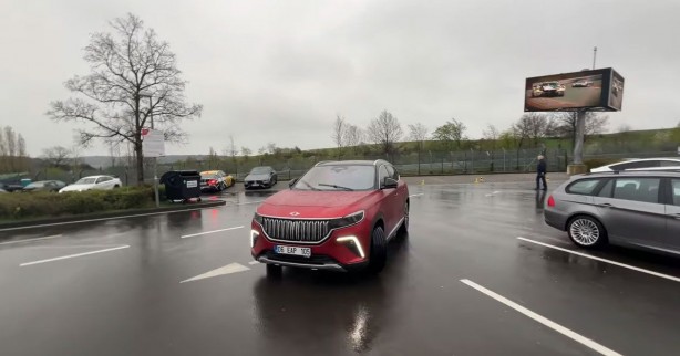Foto - Togg, ünlü yarış pisti Nürburgring’de! Pilot Emir Aşarı Togg ile yağmurda iki tur attı, herkesi ipe dizdi! İşte olay görüntüler