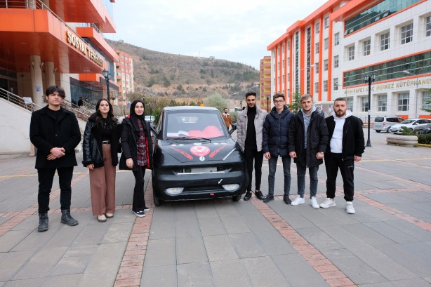 Foto - TOGG'dan sonra bir bomba daha! Türk öğrenciler elektrikli otomobil yaptı