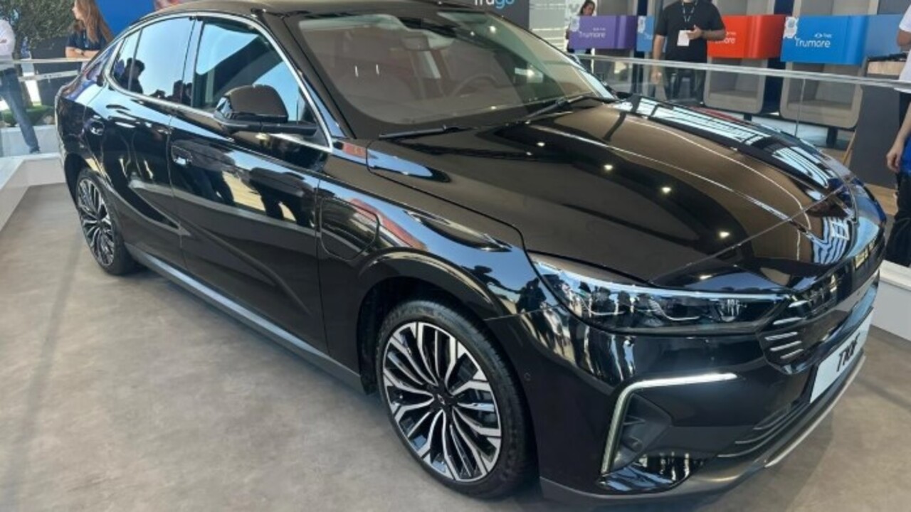 Foto - TOGG’un yeni sedan modeli görücüye çıktı! Yavru Vatan'da T10F gözleri kamaştırdı