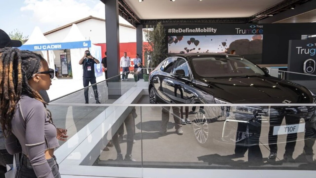 Foto - TOGG’un yeni sedan modeli görücüye çıktı! Yavru Vatan'da T10F gözleri kamaştırdı