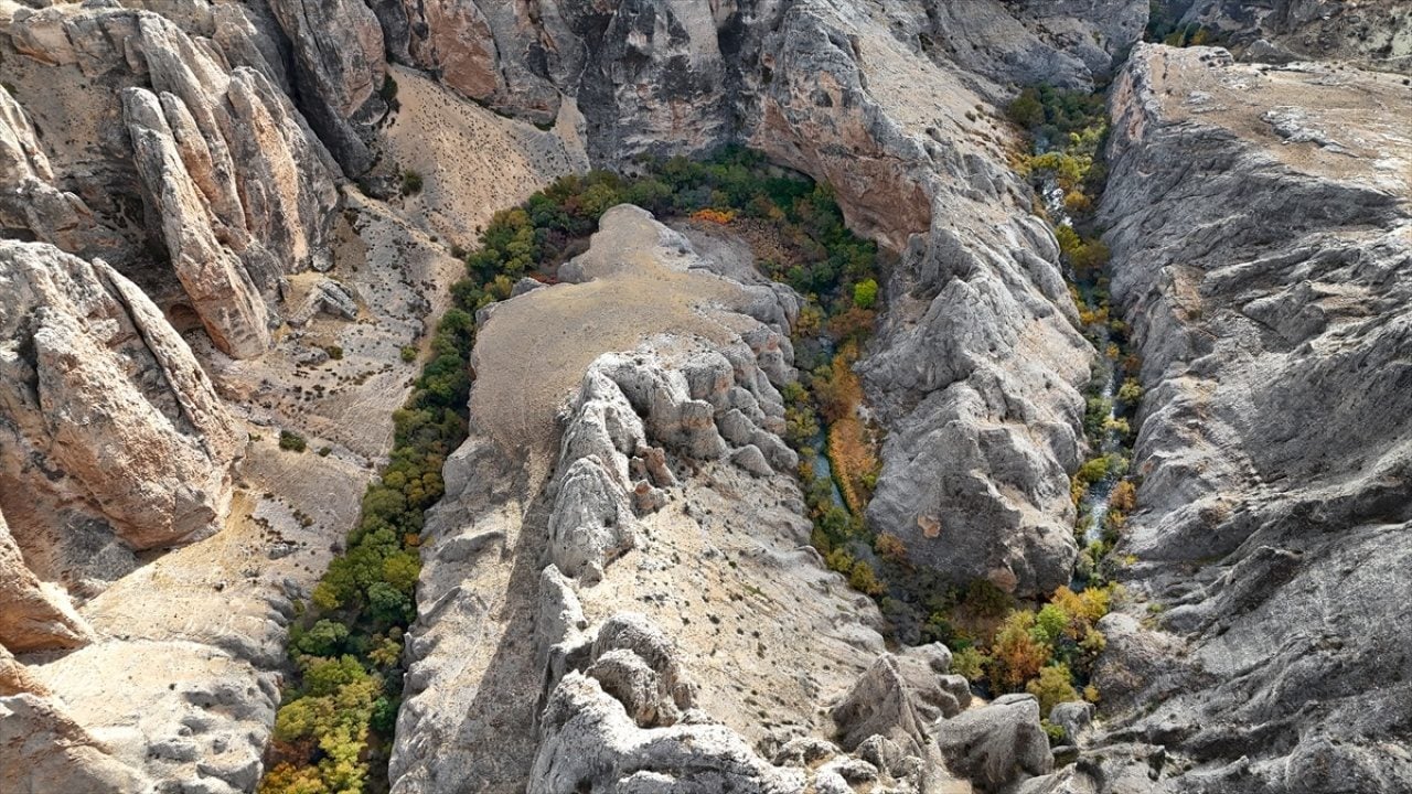 Foto - Tohma Kanyonu'nda sonbahar renkleri hakim oldu