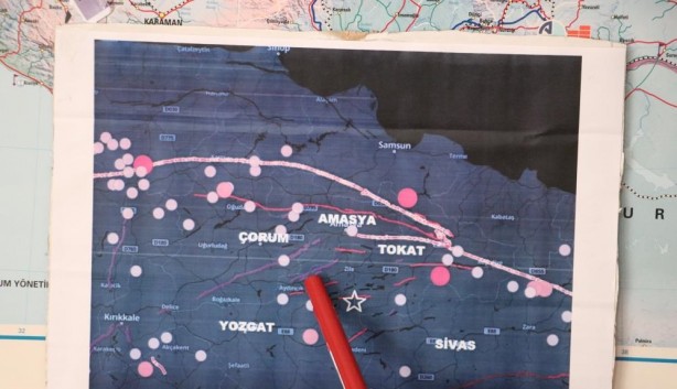 Foto - Maalesef Tokat depremini de bildi! Frank Hoogerbeets'in son uyarısı Türkiye'yi dehşete düşürecek: Dikkatli olun