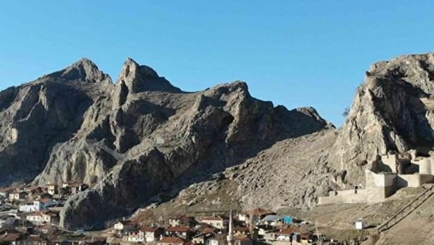 Foto - Tokat Kalesi'nde esrarengiz görüntü! İnsan silueti dikkat çekiyor