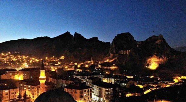 Foto - Tokat Kalesi'nde esrarengiz görüntü! İnsan silueti dikkat çekiyor