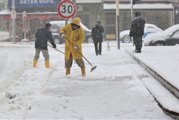 Foto - Tokat, Kastamonu ve Sinop'ta 670 köy yolu kar nedeniyle ulaşıma kapandı