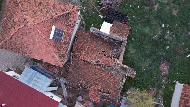 Foto - Tokat'ta korkutucu depremin izleri gün ağarınca ortaya çıktı