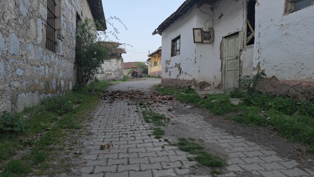 Foto - Tokat'ta korkutucu depremin izleri gün ağarınca ortaya çıktı