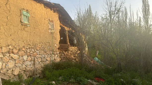 Foto - Tokat'ta korkutucu depremin izleri gün ağarınca ortaya çıktı