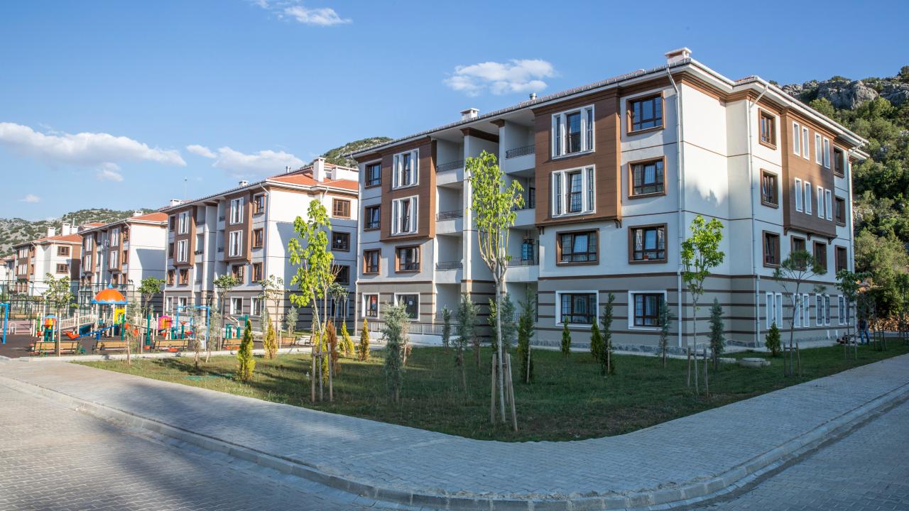 Foto - TOKİ duyurdu! Ayda 13 bin TL taksitle konut