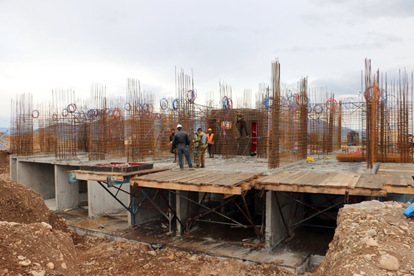 Foto - TOKİ İslahiye'de yapıyor: Kaba inşaatı tamamlandı