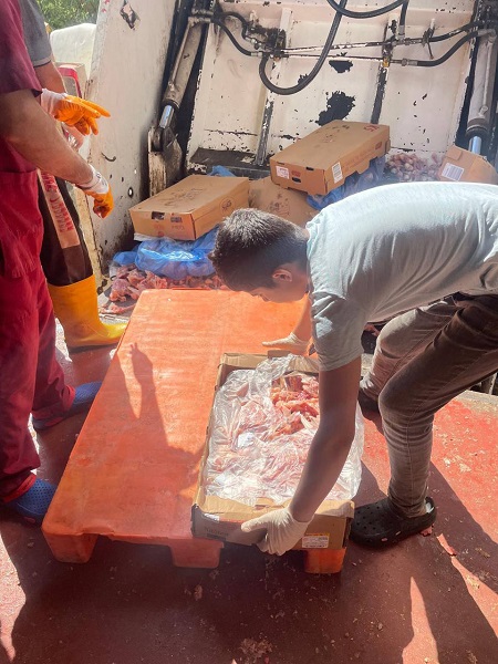 Foto - Tonlarca bozuk ürün! Son tüketim tarihi geçmiş ürünleri bakın nereye satacaklardı