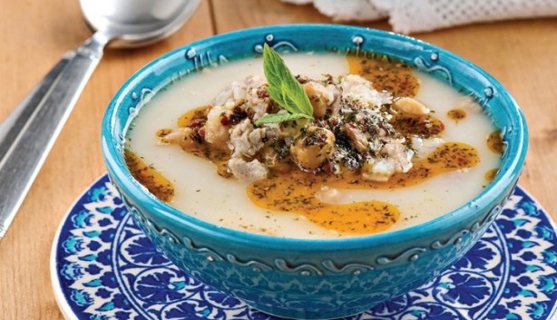 Foto - Topalak çorbası tarifi | Yoğurtlu topalak çorbası nasıl yapılır?