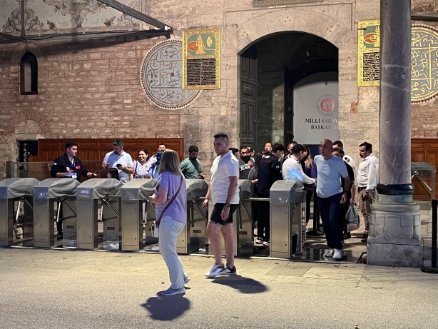 Foto - Topkapı Sarayı’nın kapıları ilk kez gece ziyaretlerine açıldı