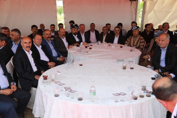 Foto - Topla topla bitmiyor! Düğün yeri değil sanki banka şubesi