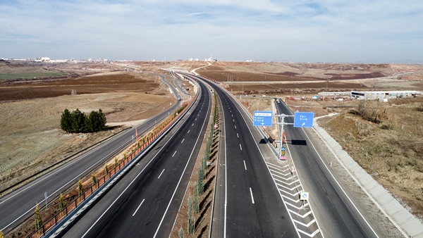 Toplam uzunluğu 1142 metre... Devegeçidi Köprüsü bugün açılıyor