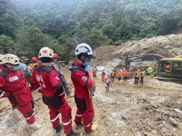 Foto - Toprak kayması felaketi! 60'ın üstünde ölü var