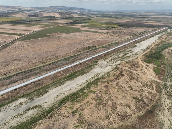 Foto - Topraklar çatladı, kuraklık kapıya dayandı! Büyükçekmece Gölü'nde korkutan manzara