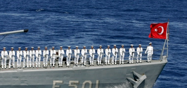 Foto - Topraklarından fışkıran petrolü Türkiye'ye teklif eden ülke ilan etti: Ankara ile anlaştık