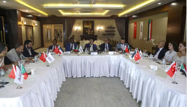 Foto - Topraklarından petrol fışkıran ülke dünyaya duyurdu: Savaş bitmek üzere Türkiye'yi bekliyoruz