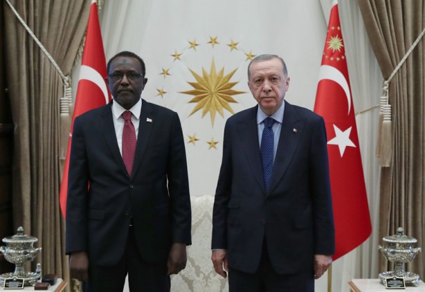 Foto - Topraklarından petrol fışkıran ülke dünyaya duyurdu: Savaş bitmek üzere Türkiye'yi bekliyoruz