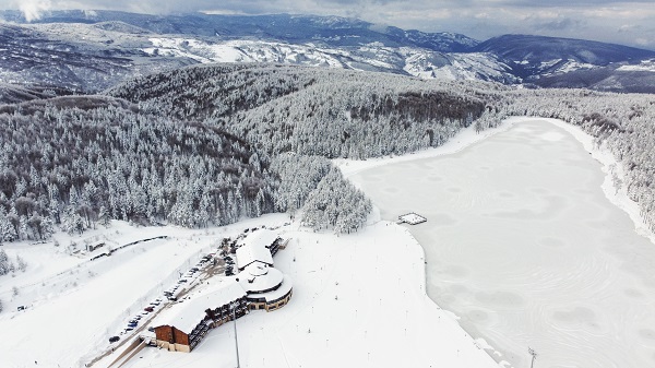 Foto - Topuk Yaylası Göleti buz tuttu 