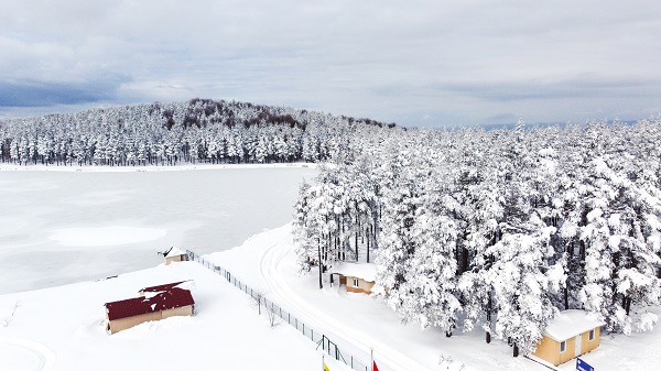 Foto - Topuk Yaylası Göleti buz tuttu 