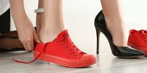 Foto - Topuklu alınan ayakkabı sadece bir ayda ayaklara değil, vücuda ciddi zarar veriyor! Uzmanı herkesin son vermesini istedi